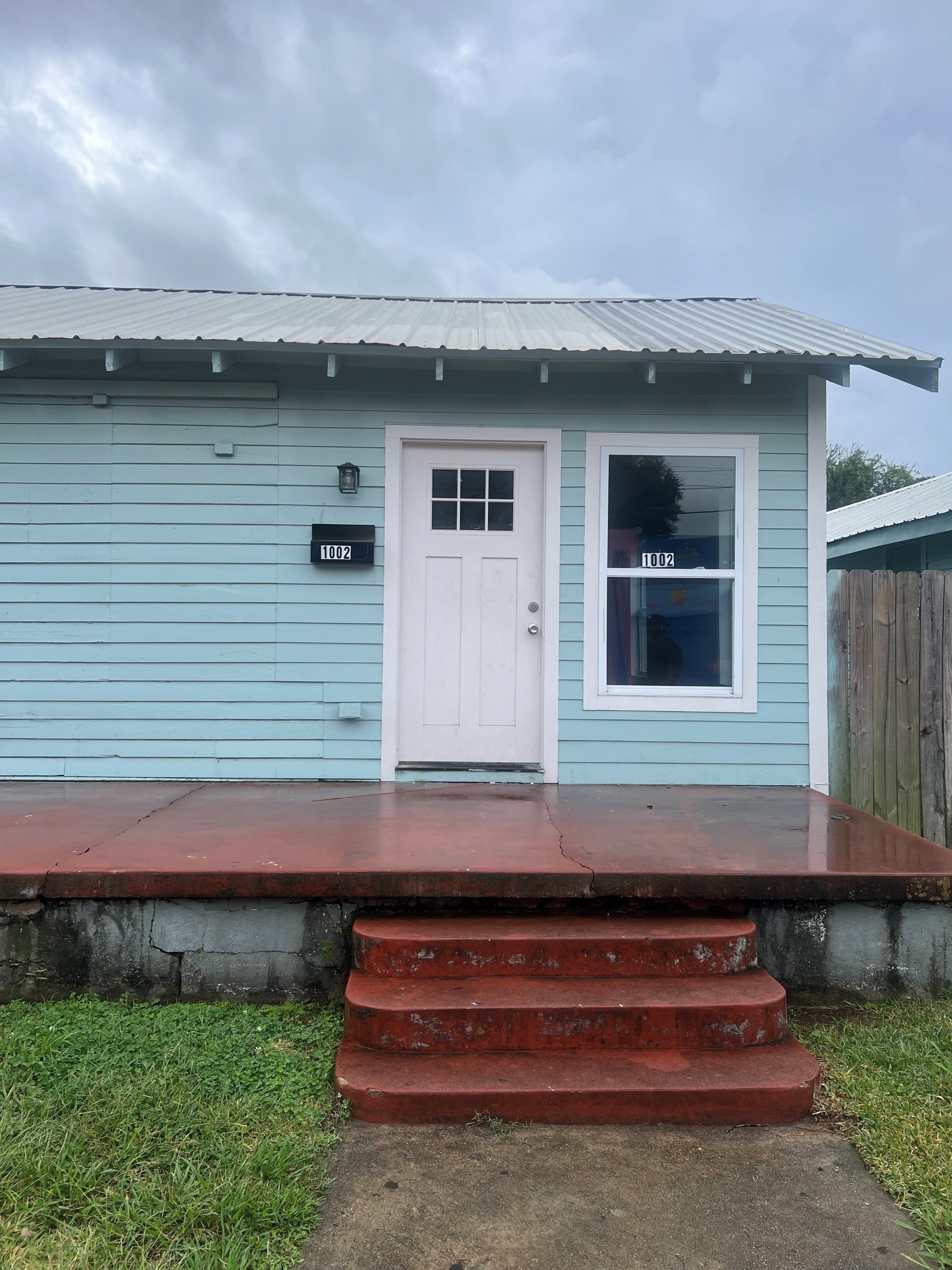 1002 East Simcoe Street